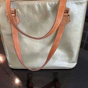 ❣️Authentic LOUIS VUITTON Vernis Houston Tote❣️Very Good Condition❣️